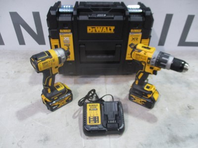 Lot DE WALT 18V CORDLESS DRILL & 18V IMPACT DRIVER WITH X2 4.0 BATTERIES AND LI-ION CHARGER IN CARRY CASE