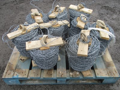 Lot PALLET OF X9 ROLLS OF BARBED WIRE