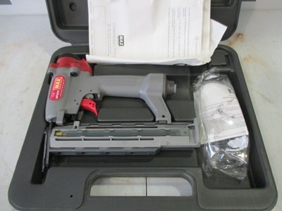 Lot 91 - BRAD NAIL GUN