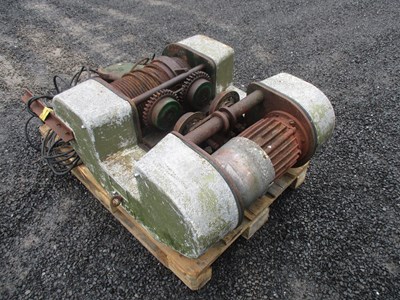 Lot FELCO OVER HEAD 2 TON WINCH