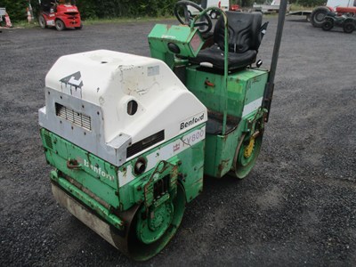 Lot 122 - BENFORD TWIN DRUM VIBRATING ROLLER