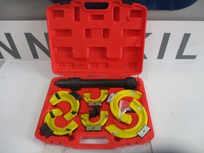 Lot 197 - SPRING COMPRESSOR SET