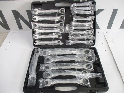 Lot 22 PIECE GEAR WRENCH SET