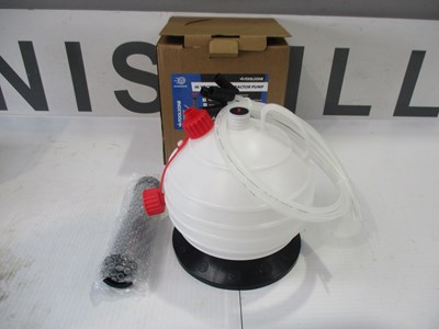 Lot 95 - 6 LITRE VACUUM OIL EXTRACTOR PUMP