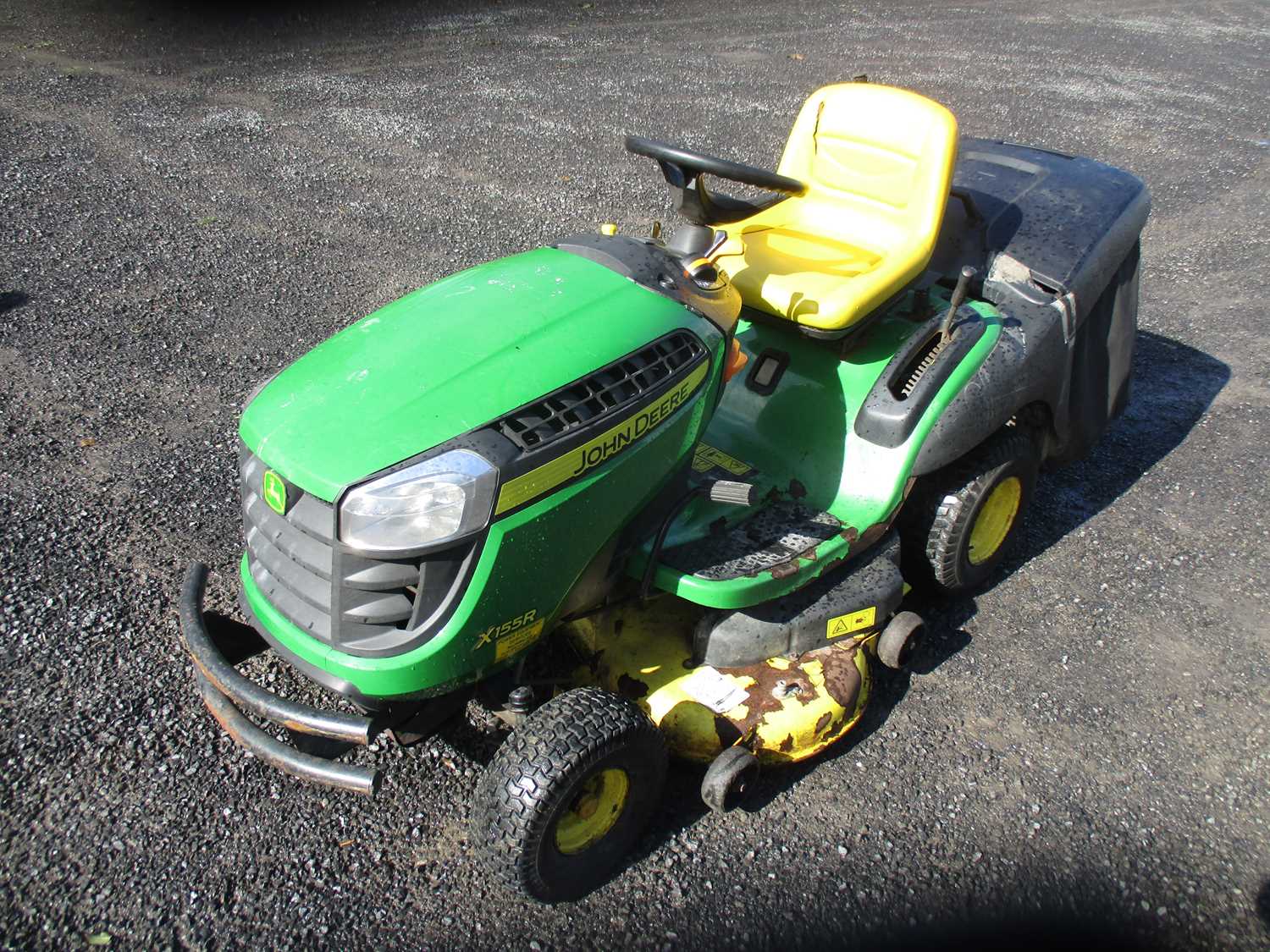 Lot 515 2014 JOHN DEERE X155R RIDE ON MOWER