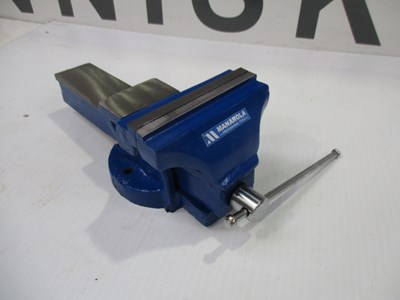 Lot 195 - 6 INCH VICE