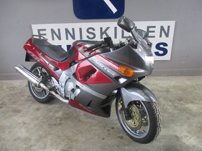 Lot 1990 KAWASAKI 592CC MOTORCYCLE