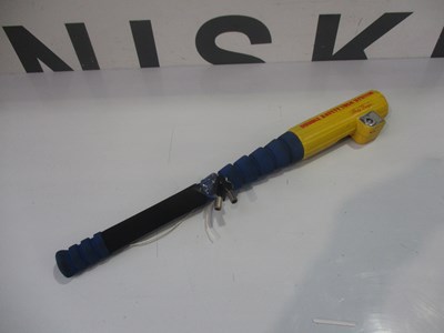 Lot 211 - STEERING LOCK