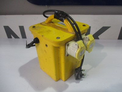 Lot 18 - 110V TRANSFORMER