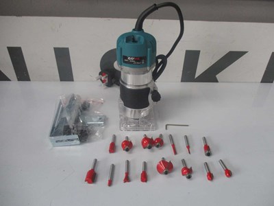 Lot NEW WOOD TRIMMING MACHINE WITH MILLING CUTTERS