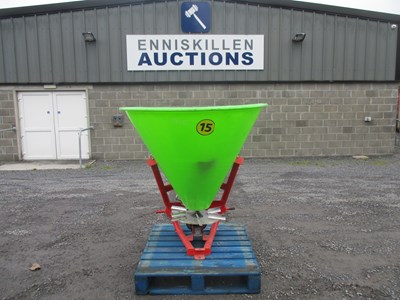 Lot 500KG FERTILISER SOWER WITH SHAFT