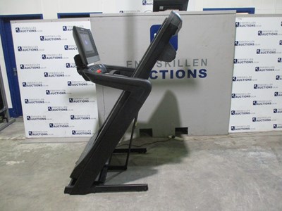 Lot NORDICTRACK COMMERCIAL 1750 FOLDABLE TREADMILL