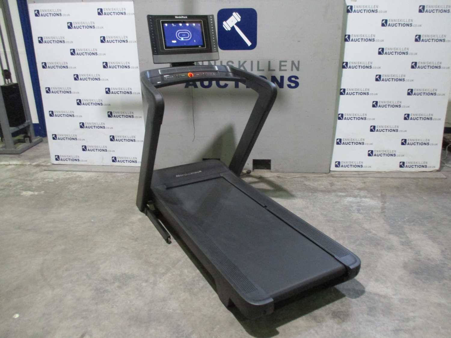 505 - NORDICTRACK COMMERCIAL 1750 FOLDABLE TREADMILL