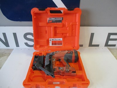 Lot SPIT PULSA 40E NAIL GUN IN CASE