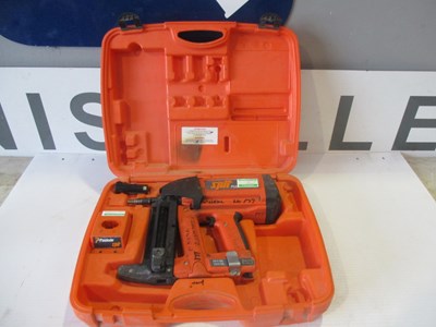 Lot SPIT PULSA 700E NAIL GUN IN CASE