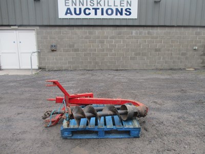 Lot 534 - TRACTOR POST HOLE DRIVER { 12" }