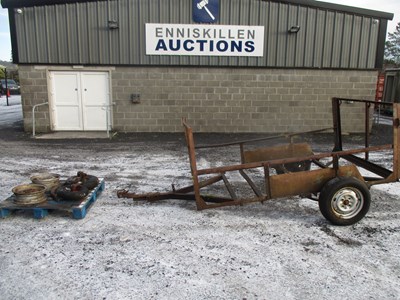 Lot 569 - 8FT X 5FT SINGLE AXLE TRAILER WITH ACCESSORIES